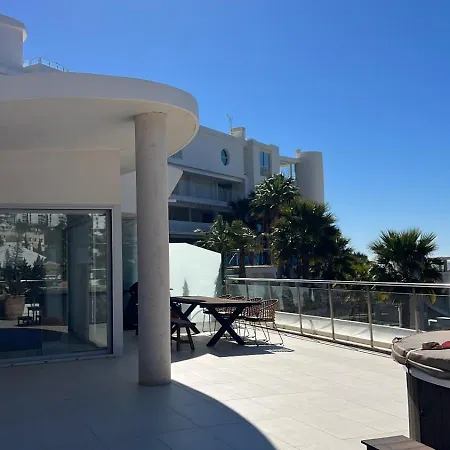 Beautiful Modern With Jacuzzi, 1 Km From The