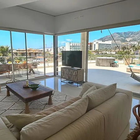 Beautiful Modern With Jacuzzi, 1 Km From The Apartment