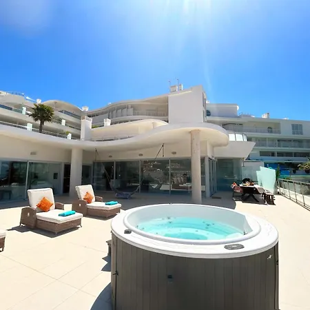 Beautiful Modern With Jacuzzi, 1 Km From The Apartment *