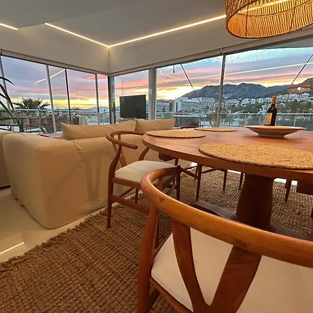 Beautiful Modern With Jacuzzi, 1 Km From The Apartment *